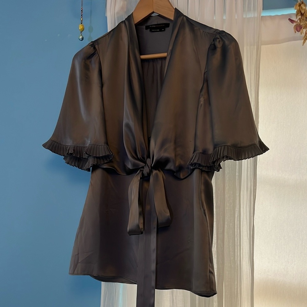 BCBGMaxAzria Elegant Silk Blouse in Pewter Gray
